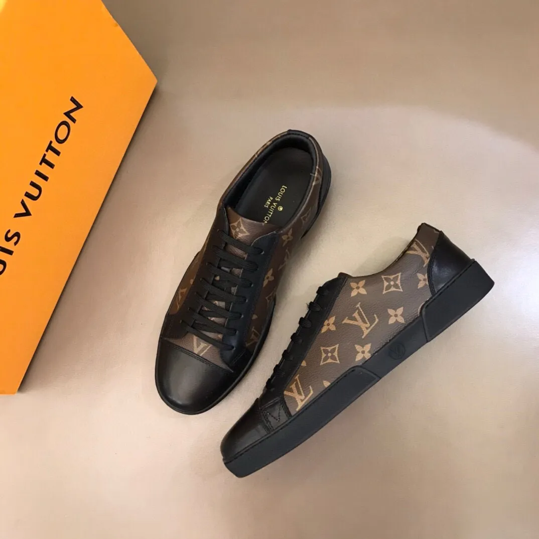Ex-factory price: 400💰🇮🇹LV top purchasing agent🔍🔍men's🚹 counter sales simultaneously, code number: 38-44#, 🇮🇹Special printing imported from Italy with imported cowhide, all imported Yangli, 💪💪, a complete 1⃣️ to 1⃣️ replica 🇮🇹💪💪, ⚠Sole: Original sole provided by the original factory, exclusive molded sole for super comfort, ⚠Original factory follow-up goods, 🔍🔍high quality